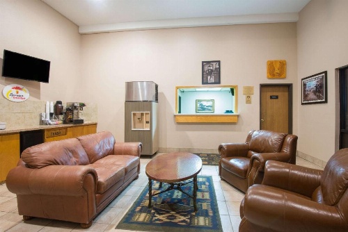 Super 8 by Wyndham Abilene KS image 15